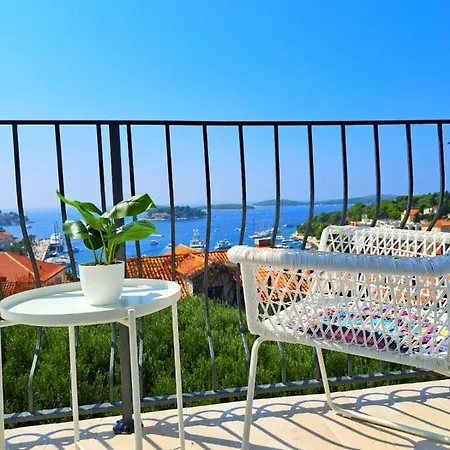 Ida View Apartament *